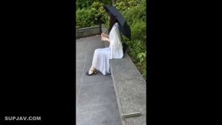 马尾辫黑衣大奶少妇，休息完还要来一炮，被操的享受起来，不要停爽死我了，半天不射搞得瘫软了